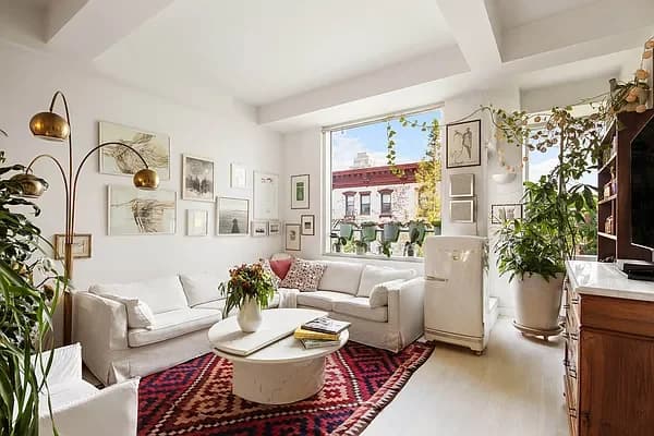 150 North 5 Street #3A, Brooklyn, NY 11211 apartment_living_room 1