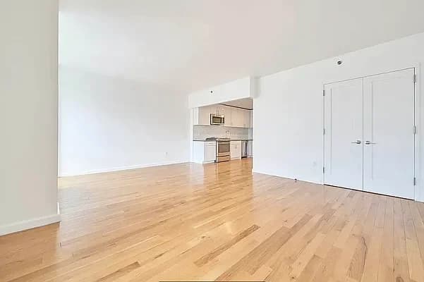 2211 3 Ave #4P, Manhattan, NY 10029 apartment_living_room 1