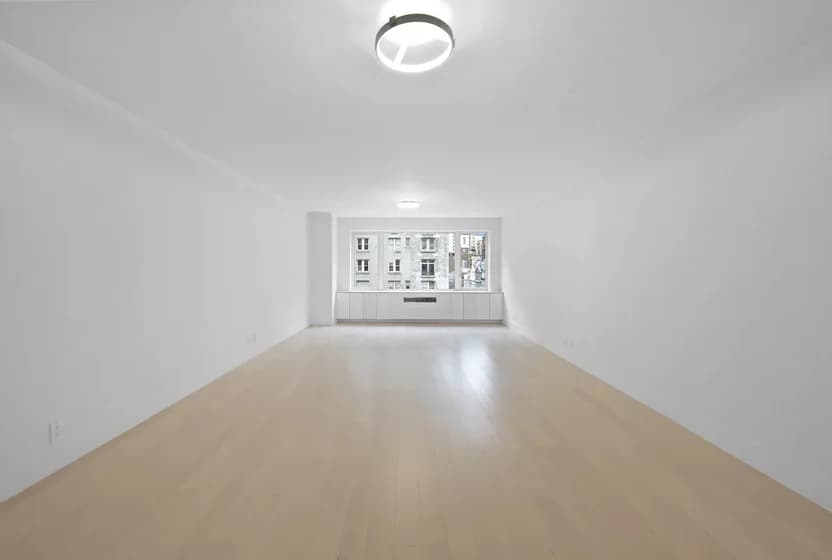 920 Park Avenue #9A, Manhattan, NY 10028 apartment_living_room 1