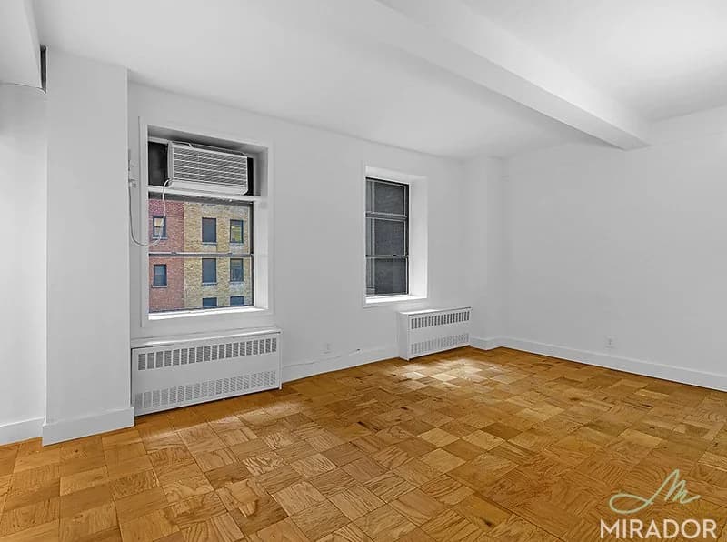 132 East 45 Street #4E, Manhattan, NY 10017 1