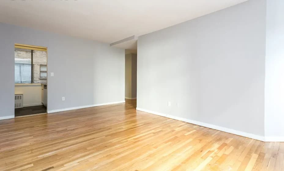 114 East 40 Street #4B, Manhattan, NY 10016 apartment_living_room 1