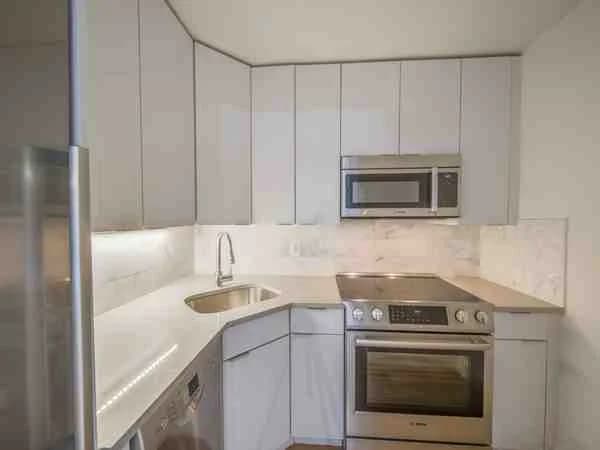 250 West 19 Street #08H, Manhattan, NY 10011 1