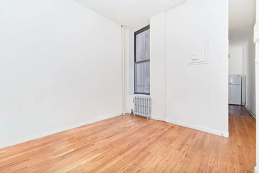 230 East 25 Street #1B, Manhattan, NY 10010 apartment_living_room 1