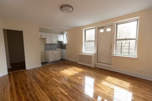 8800 20 Avenue #7J, Brooklyn, NY 11214 apartment_living_room 1