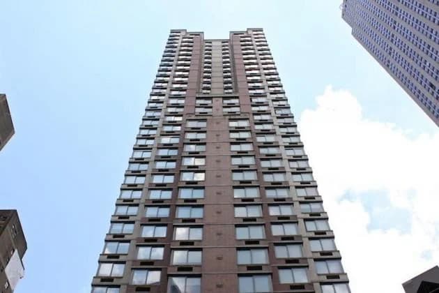 35-39 W 33 St #17D, Manhattan, NY 10001 1