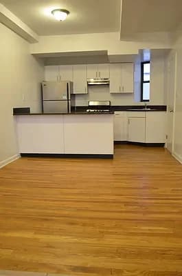 150 Remsen Street #BSMT, Brooklyn, NY 11201 apartment_living_room 1
