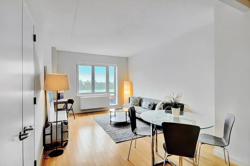 373 Wythe Avenue #8E, Brooklyn, NY 11249 apartment_living_room 1