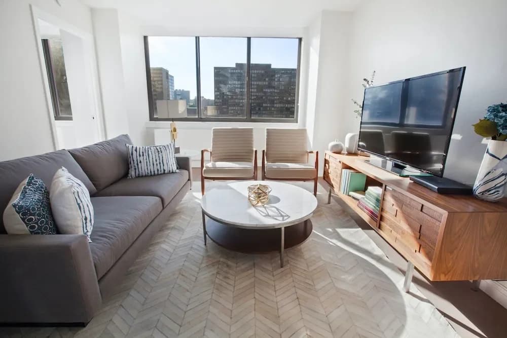 377 East 33 Street #09C, Manhattan, NY 10016 apartment_living_room 1