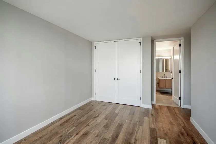 Riverbank 560 West 43 Street #40E, Manhattan, NY 10036 apartment_living_room 1