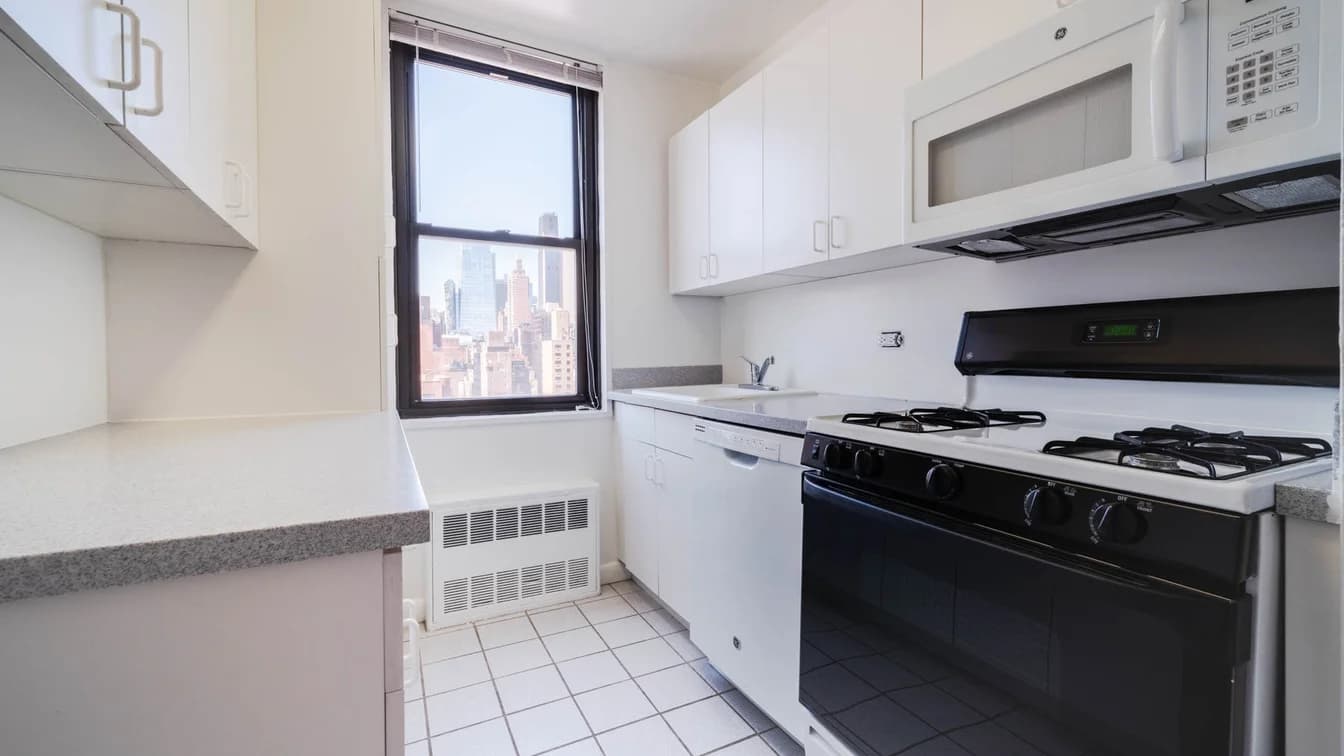 Parc East Apartments 240 East 27 Street #21C, Manhattan, NY 10016 1