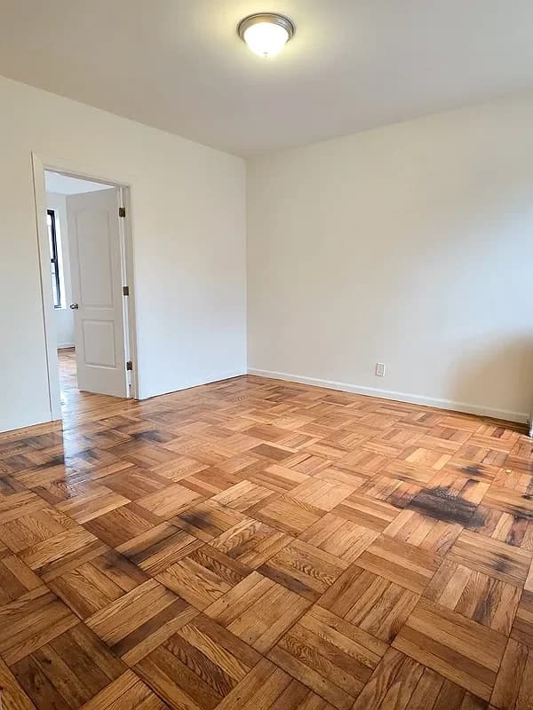 2718 Morris Avenue #A, Bronx, NY 10468 apartment_living_room 1