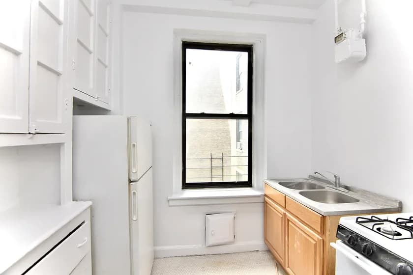 555 Edgecombe Avenue #13-J, Manhattan, NY 10032 apartment_kitchen 1