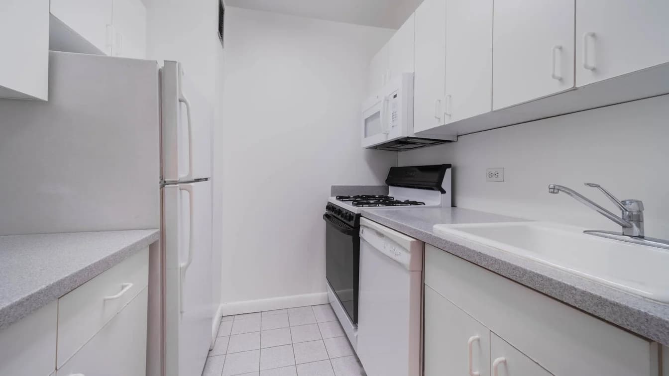 Parc East Apartments 240 E 27 St #17L, Manhattan, NY 10016 1
