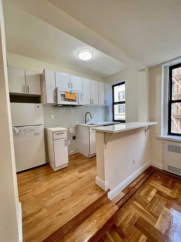 56 West 65 Street #3B, Manhattan, NY 10023 apartment_kitchen 1