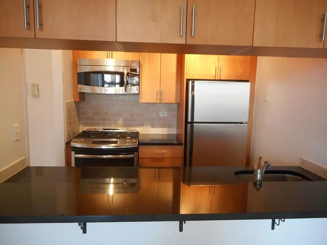 200 East 72 Street #19HJ, Manhattan, NY 10021 apartment_kitchen 1