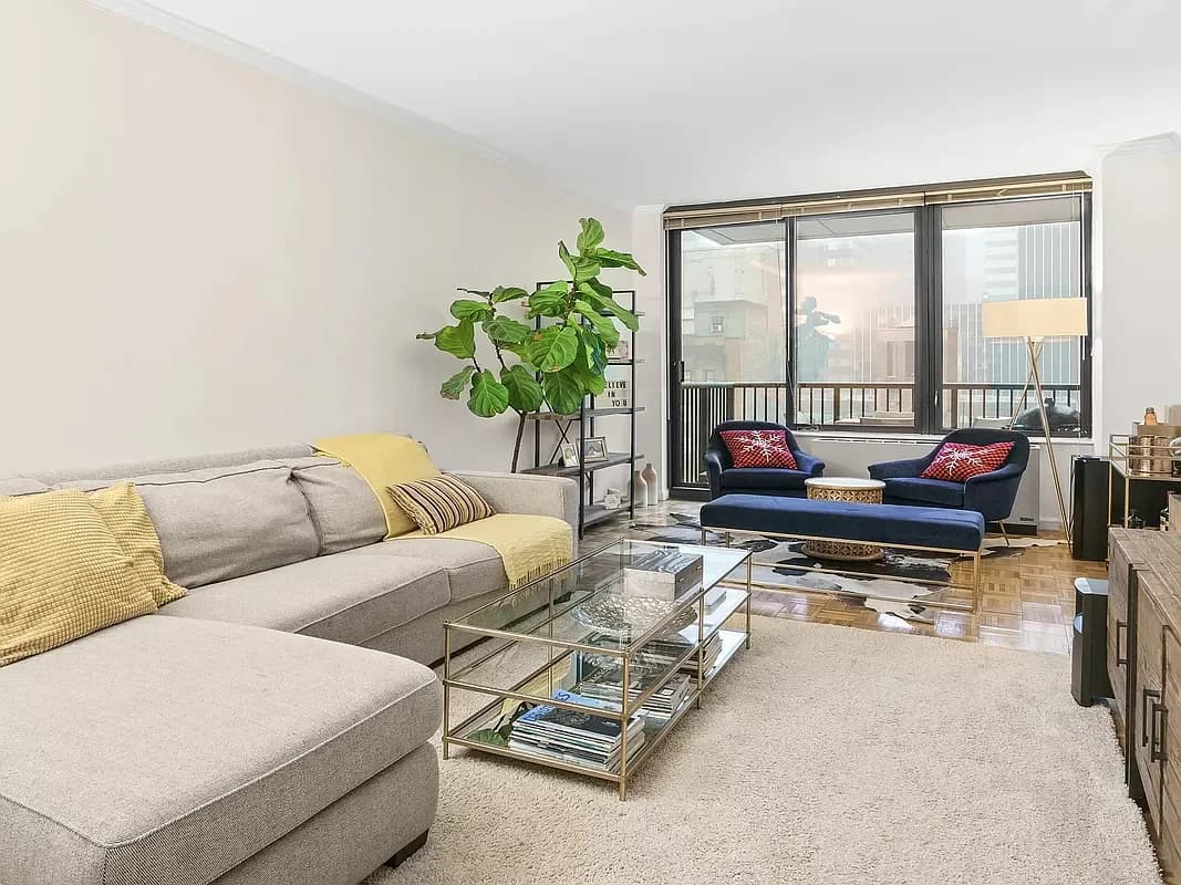 150 East 57 Street #22E, Manhattan, NY 10022 apartment_living_room 1