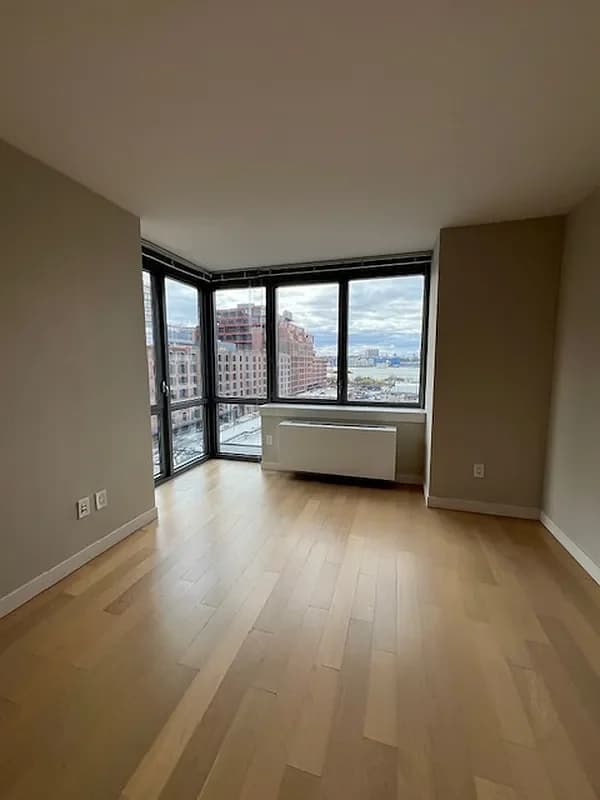 525 W 28Th St #613, Manhattan, NY 10001 apartment_living_room 1