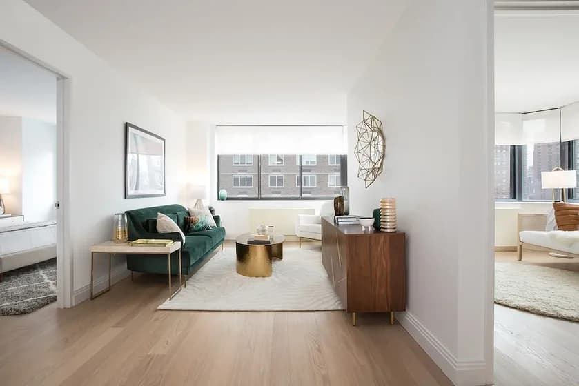 345 East 94 Street #7D, Manhattan, NY 10128 apartment_living_room 1