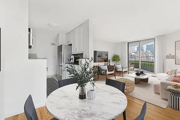 510 2 Avenue #16E, Manhattan, NY 10016 apartment_living_room 1