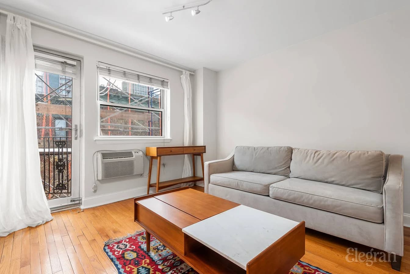 211 Thompson Street #5M, Manhattan, NY 10012 1