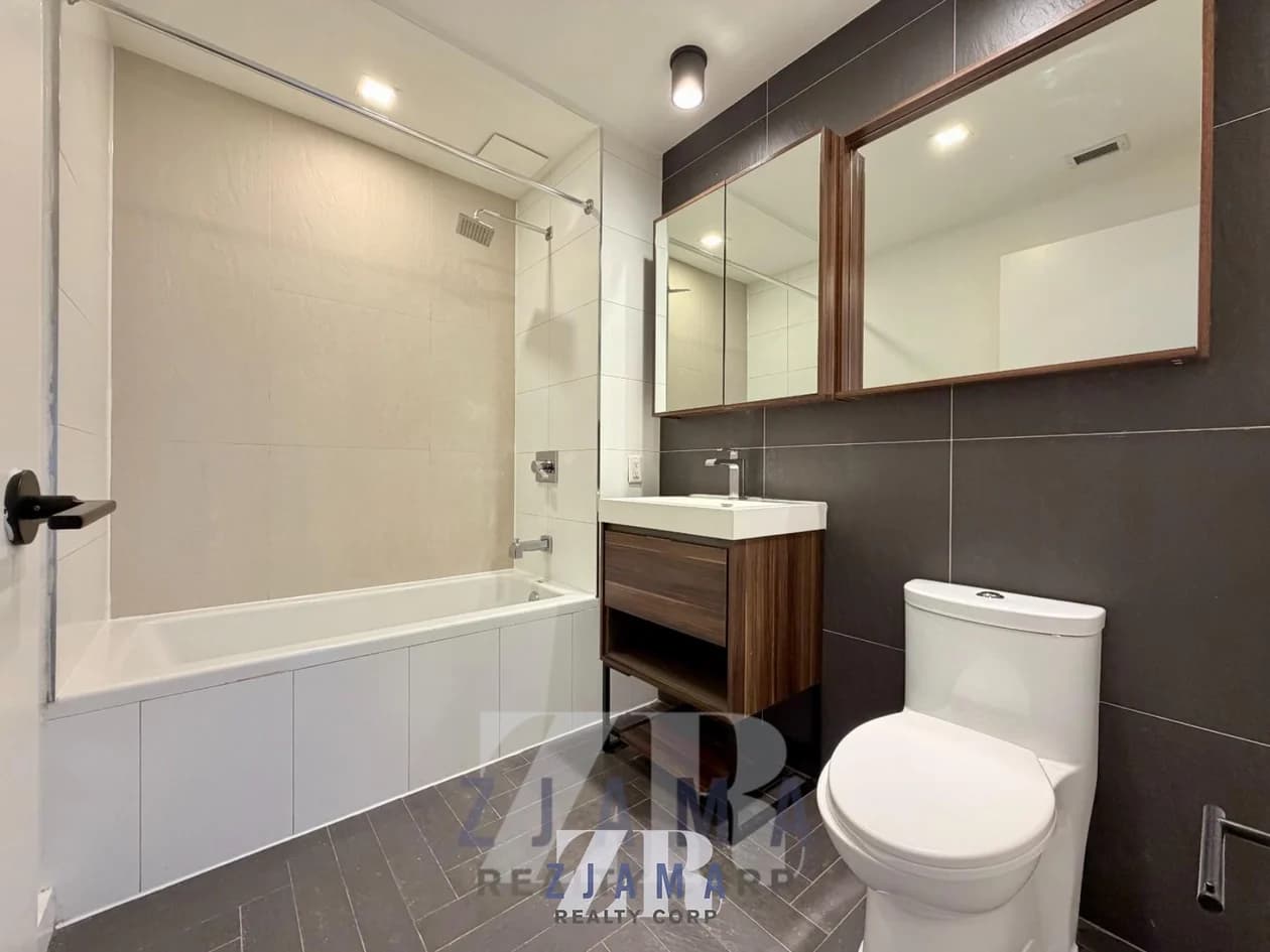 25 East 19 Street #6A, Brooklyn, NY 11226 1