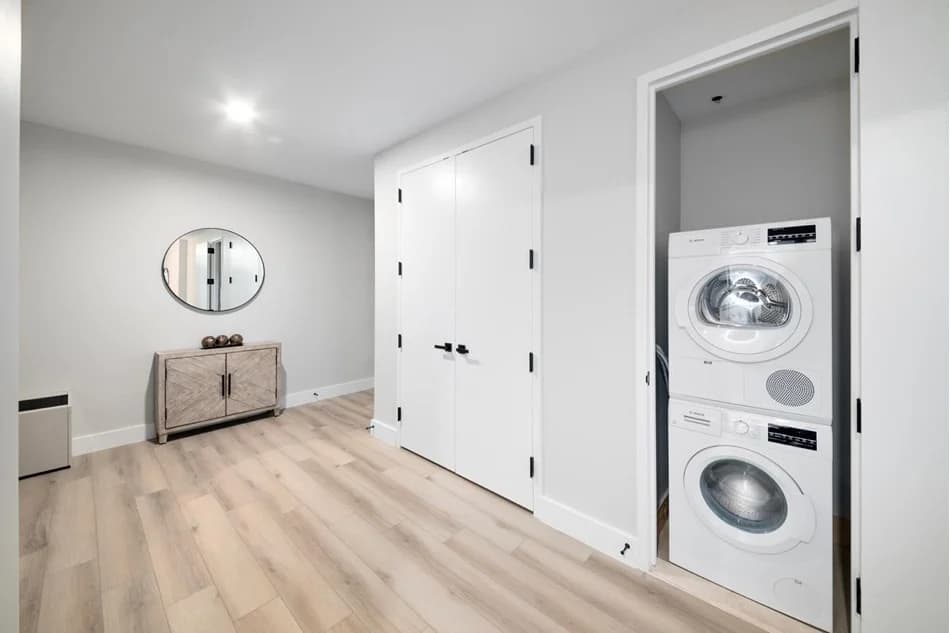 95 Wall St. in Financial District 95 Wall Street #1205, Manhattan, NY 10005 1