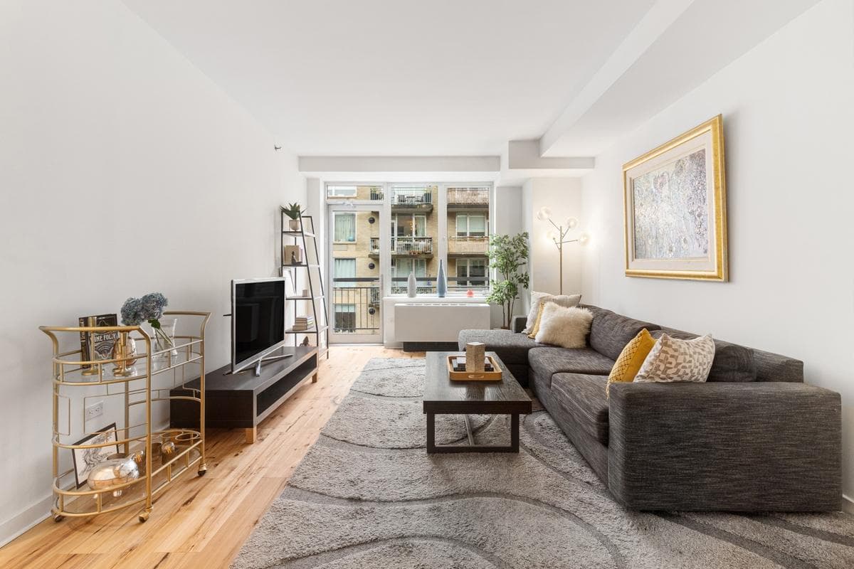 26 Broadway #405, Brooklyn, NY 11249 apartment_living_room 15