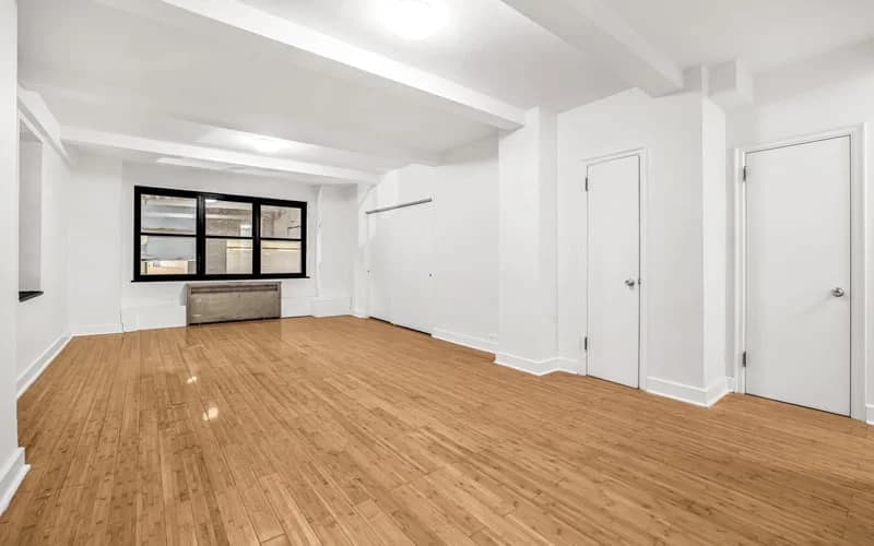 310 East 44 Street #010-301, Manhattan, NY 10017 1