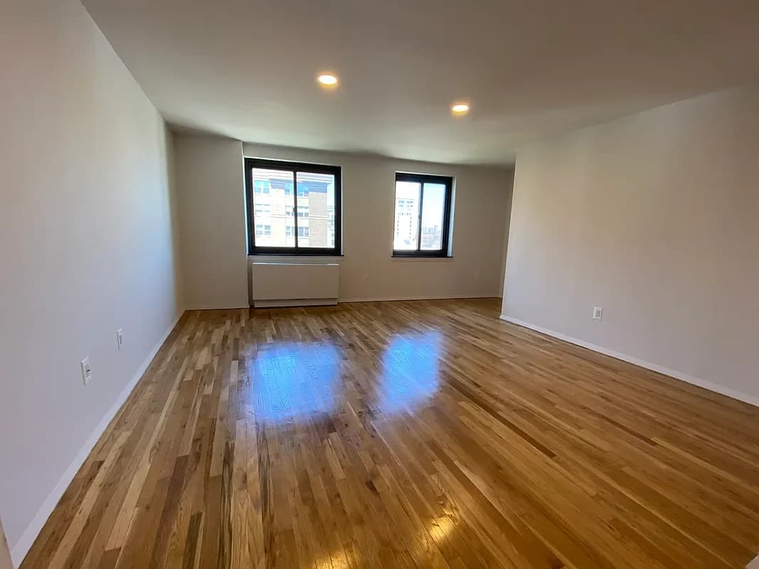 284 Mott Street #8G, Manhattan, NY 10012 apartment_living_room 1