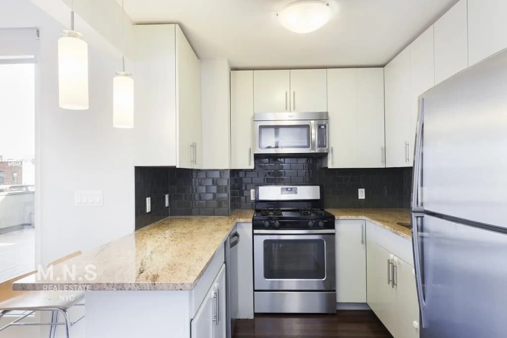 456 Grand Street #5D, Brooklyn, NY 11211 1