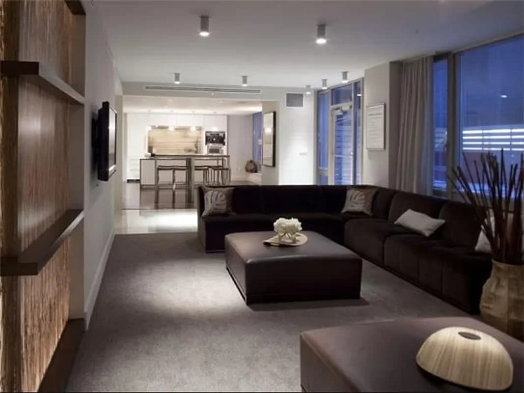 37 West 21 Street #807, Manhattan, NY 10010 apartment_living_room 1