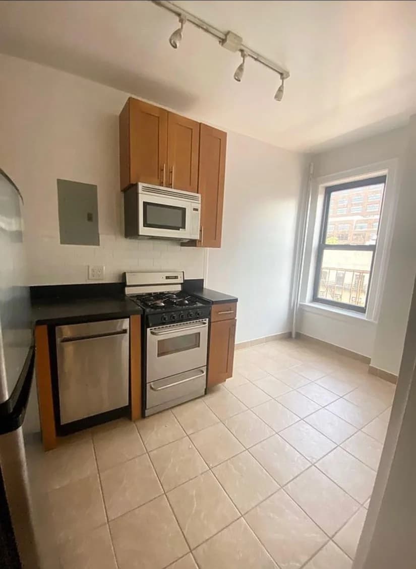 304 West 14 Street #5-B, Manhattan, NY 10014 1