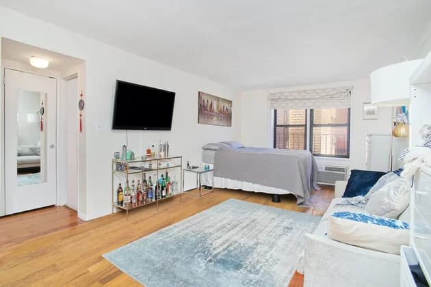 165 Christopher Street #2O, Manhattan, NY 10014