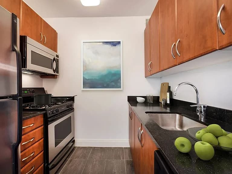 222 East 34 Street #1220, Manhattan, NY 10016 apartment_kitchen 1