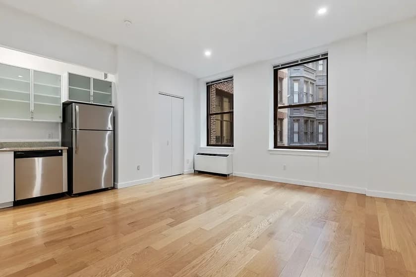 37 Wall Street #14K, Manhattan, NY 10005 apartment_kitchen 1