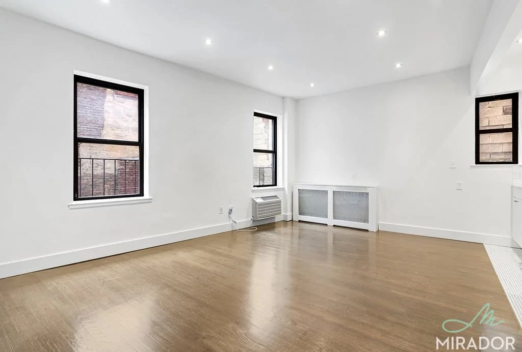 425 East 74 Street #2D, Manhattan, NY 10021 1
