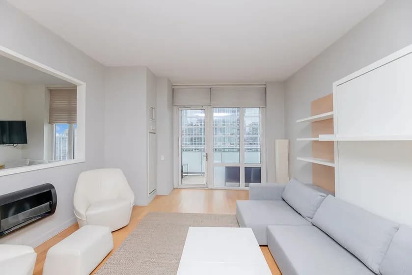 325 5 Avenue #34-E, Manhattan, NY 10016 apartment_living_room 1