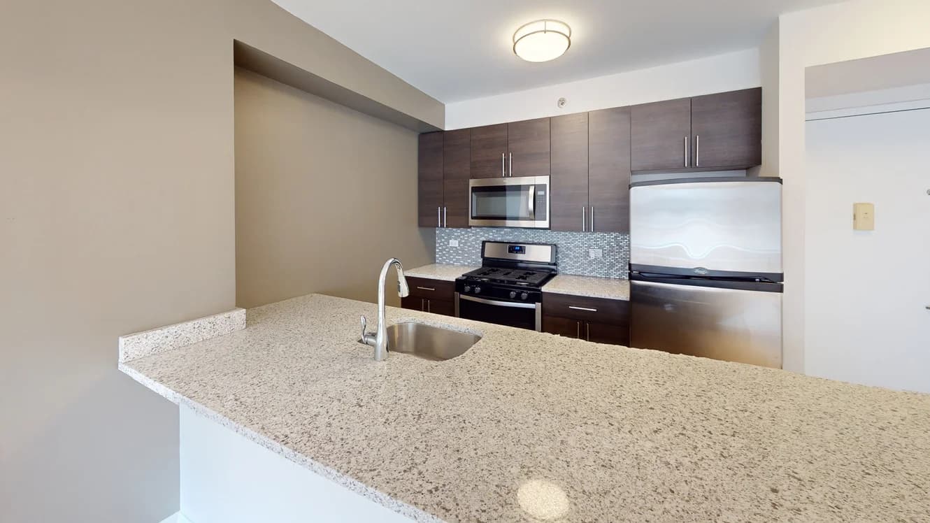 120 West 21 Street #906, Manhattan, NY 10011 1