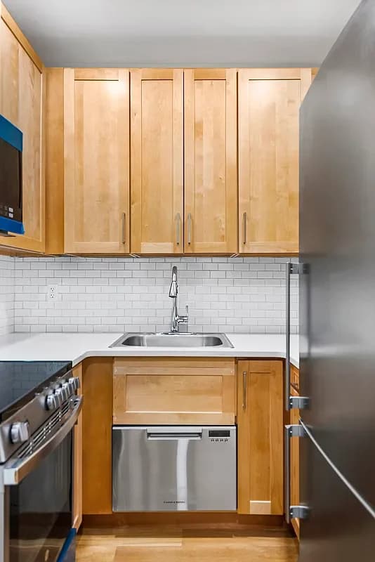 607 W 137 St #21, Manhattan, NY 10031 apartment_kitchen 3