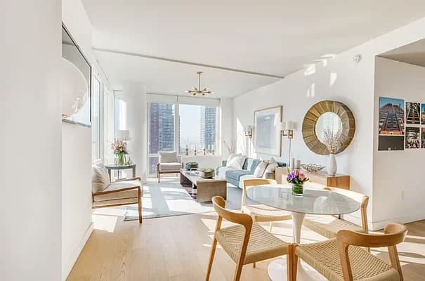 Gotham West 550 West 45 Street #2402, Manhattan, NY 10036 apartment_dining_room 1