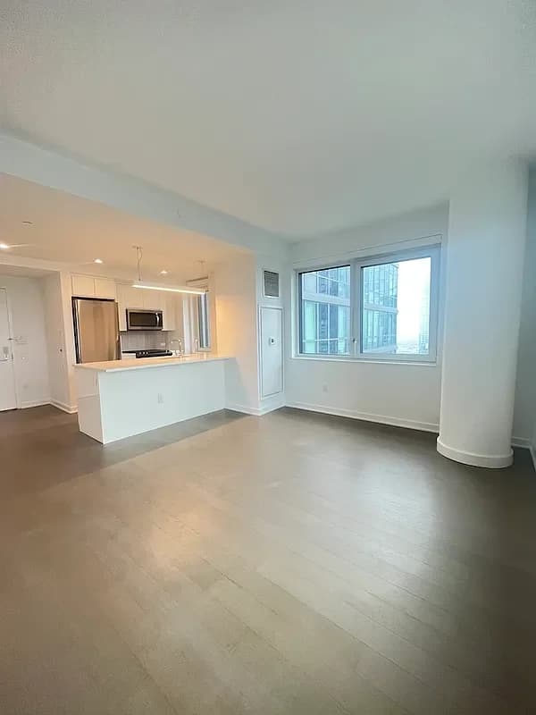 AltaLIC 29-22 Northern Boulevard #3701, Queens, NY 11101 apartment_dining_room 1