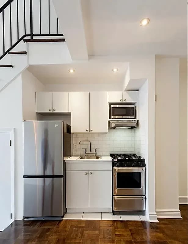 255 West 14 Street #6E, Manhattan, NY 10011 apartment_kitchen 1