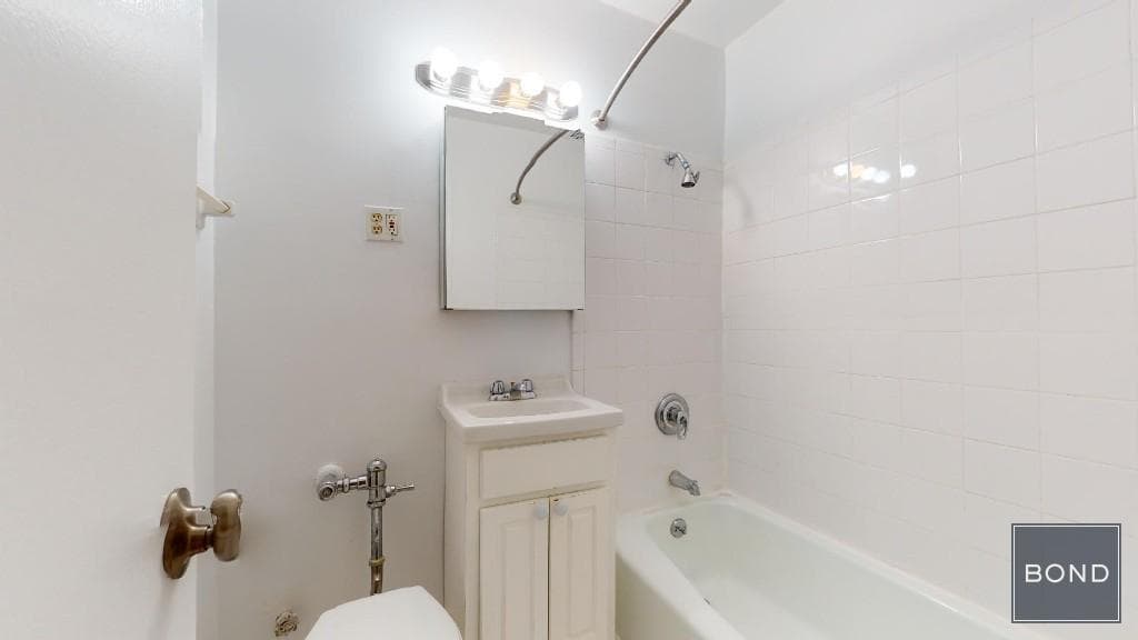 348 East 87 Street #D, Manhattan, NY 10128