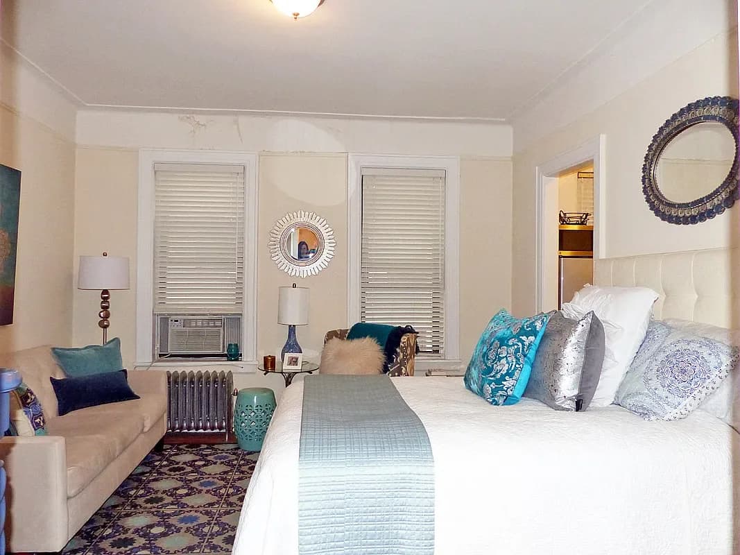 325 West 71 Street #2B, Manhattan, NY 10023 apartment_bedroom_room 1