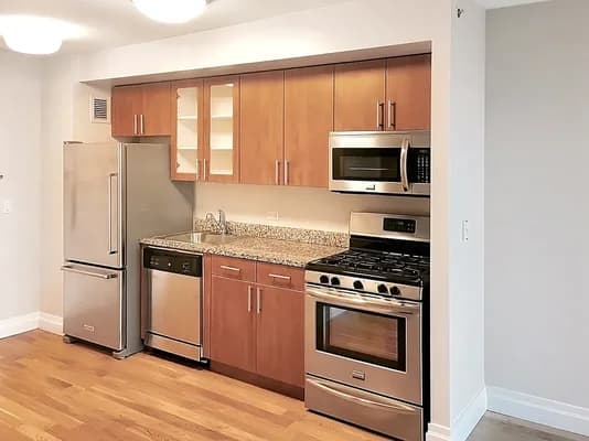 776 6 Ave #15B, Manhattan, NY 10001