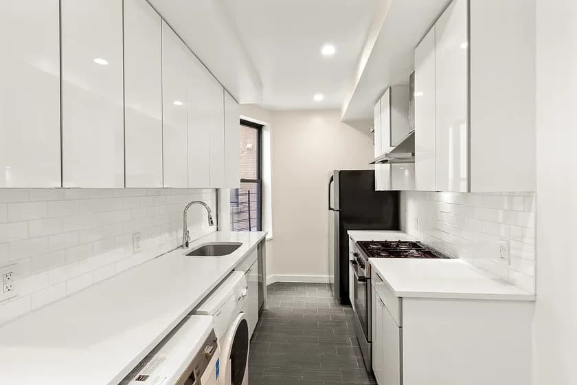 570 West 182 Street #4-A, Manhattan, NY 10033 apartment_kitchen 1