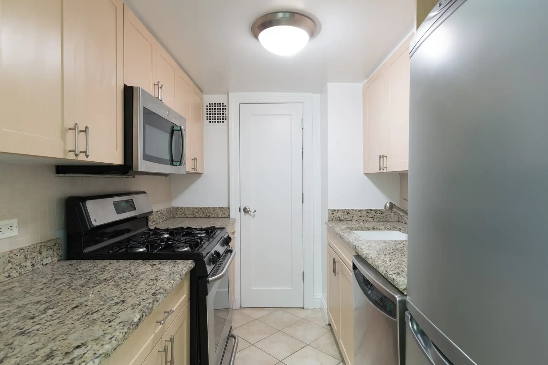 210 West 89 Street #010D, Manhattan, NY 10024 1