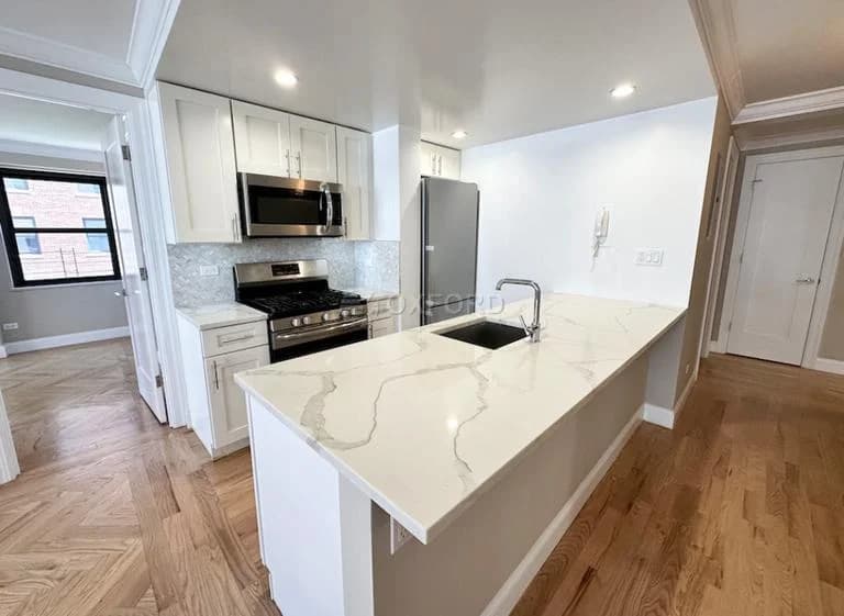 160 East 88 Street #7F, Manhattan, NY 10128 1