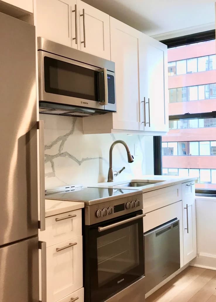 160 East 48 Street #5M-3, Manhattan, NY 10017 1