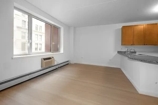 95 Worth Street #701, Manhattan, NY 10013 apartment_living_room 1